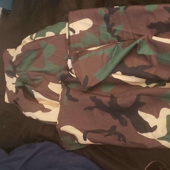 Skirt - Picture 3 of 3